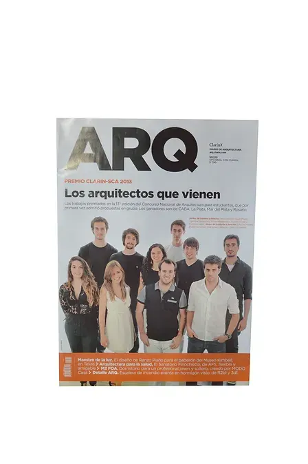 "Los arquitectos que vienen". Artículo sobre los ganadores de los premios Clarín-SCA 2013. Tapa de revista de arquitectura 10 de diciembre de 2013, páginas 12-18